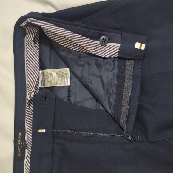 Banana Republic Ryan Fit Trouser, Color Navy Size 10S - Picture 9 of 15